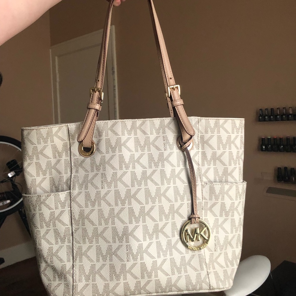 Michael Kors purse